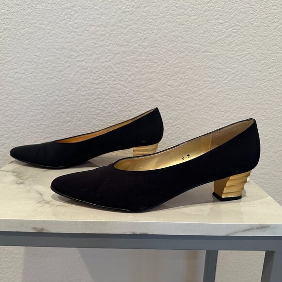 Coup d'etat Black Pumps with Gold Heel - Picture 4 of 5
